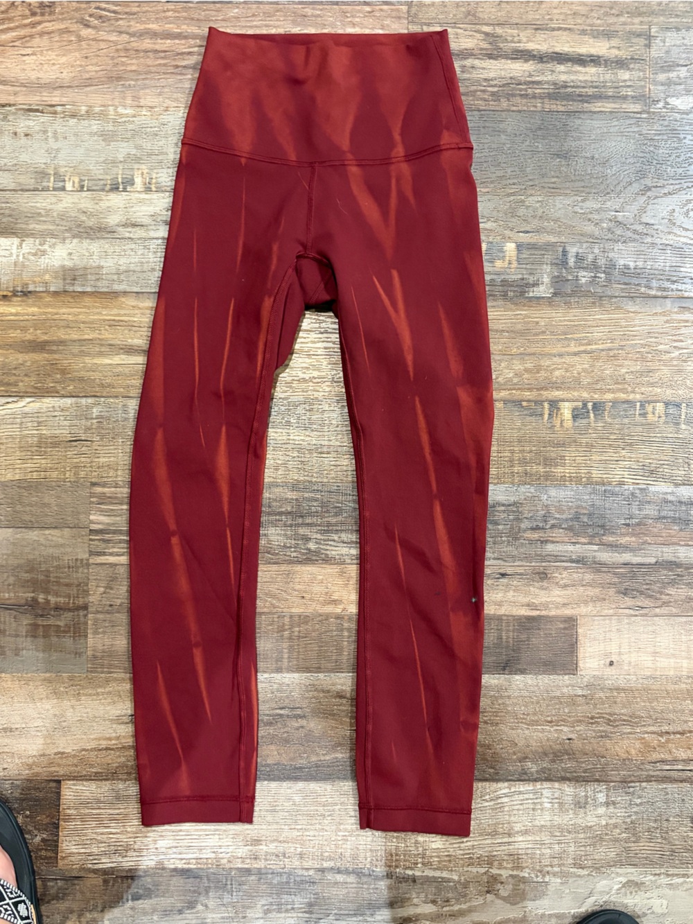 Lululemon Women’s XS Burgundy Active Leggings